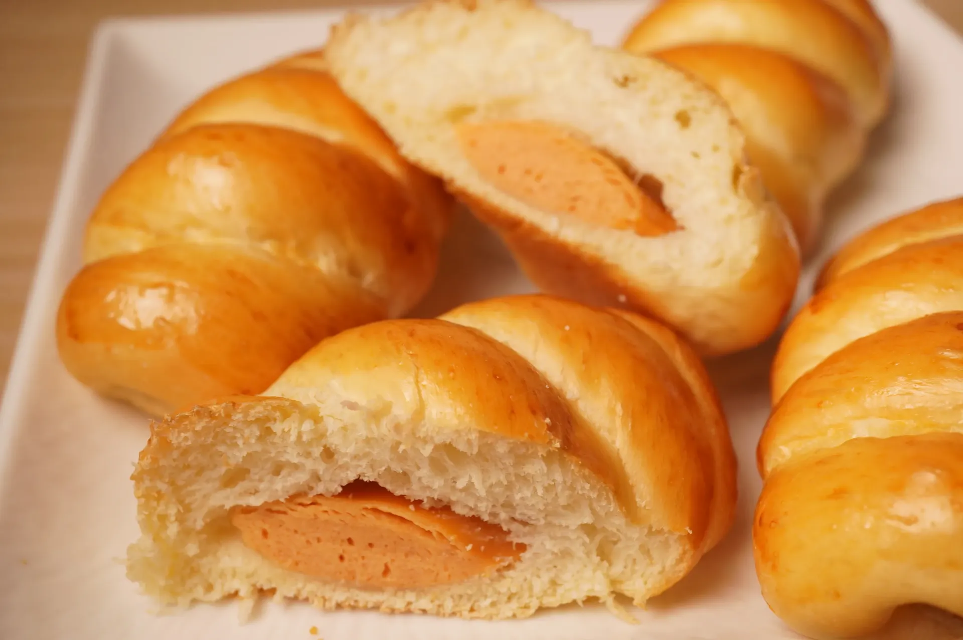 Bánh Mì Xúc Xích