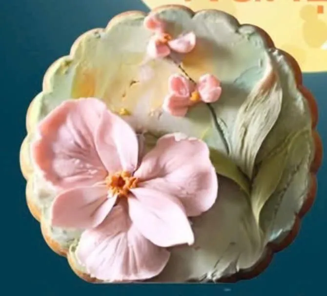 Bánh trung thu nhân Hương phở di sản hoa nổi